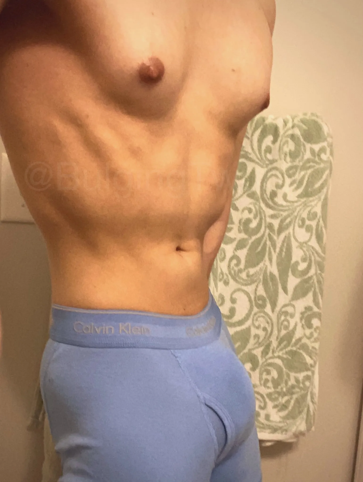 BulgingTwunk camshow