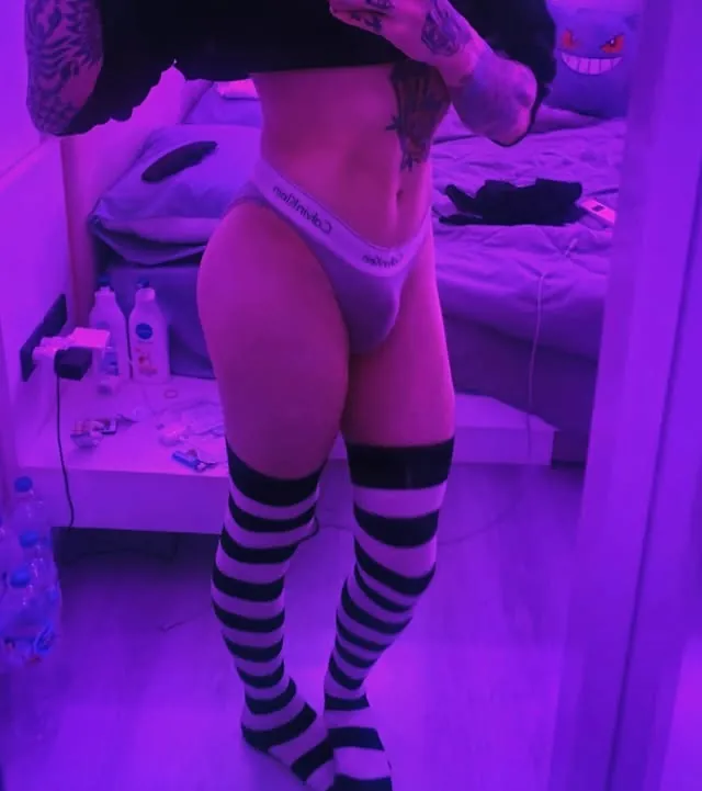 femboy.harpi camshow