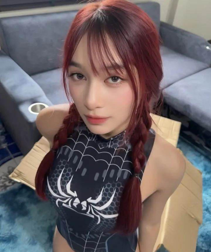 Mia Meenaa lewdtgirl camshow