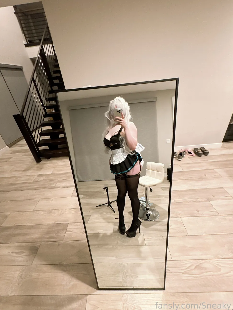Sneaky camshow