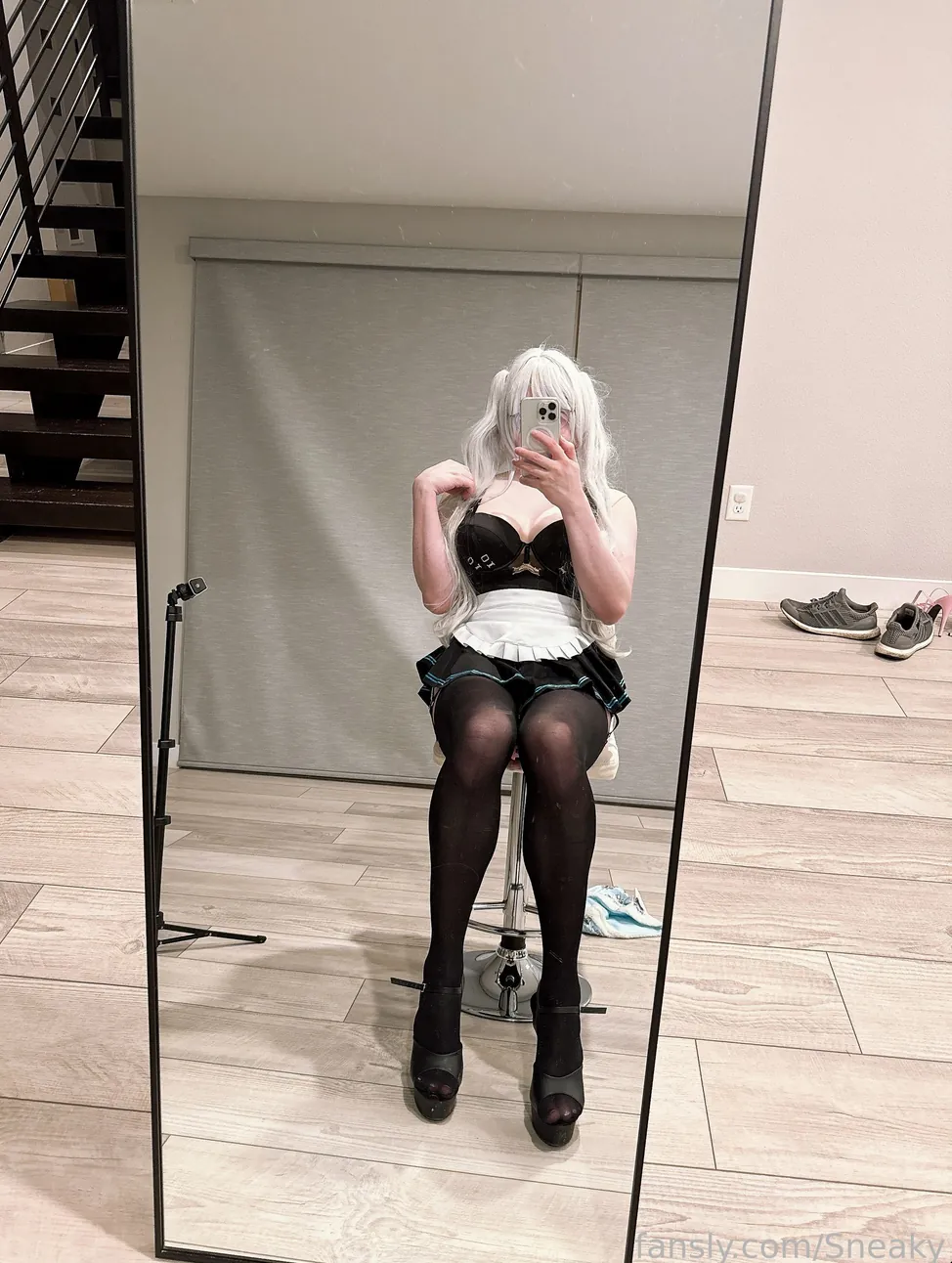 Sneaky camshow