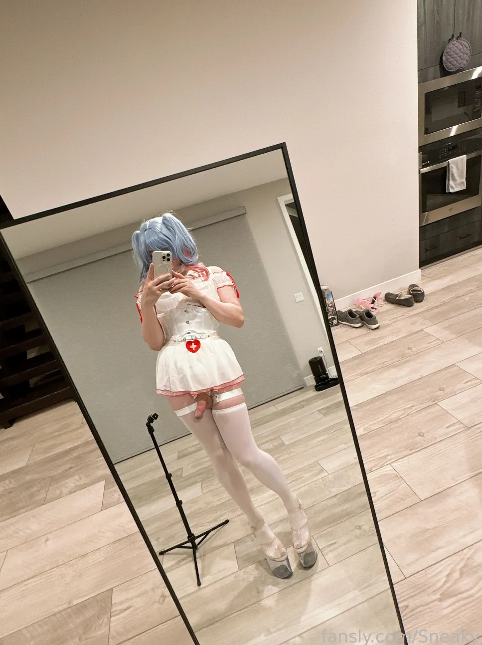 Sneaky camshow