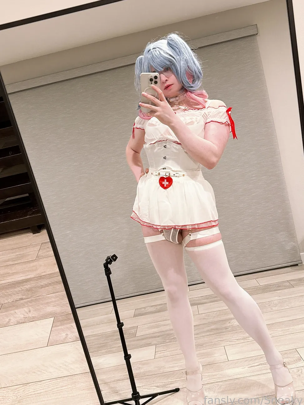 Sneaky camshow
