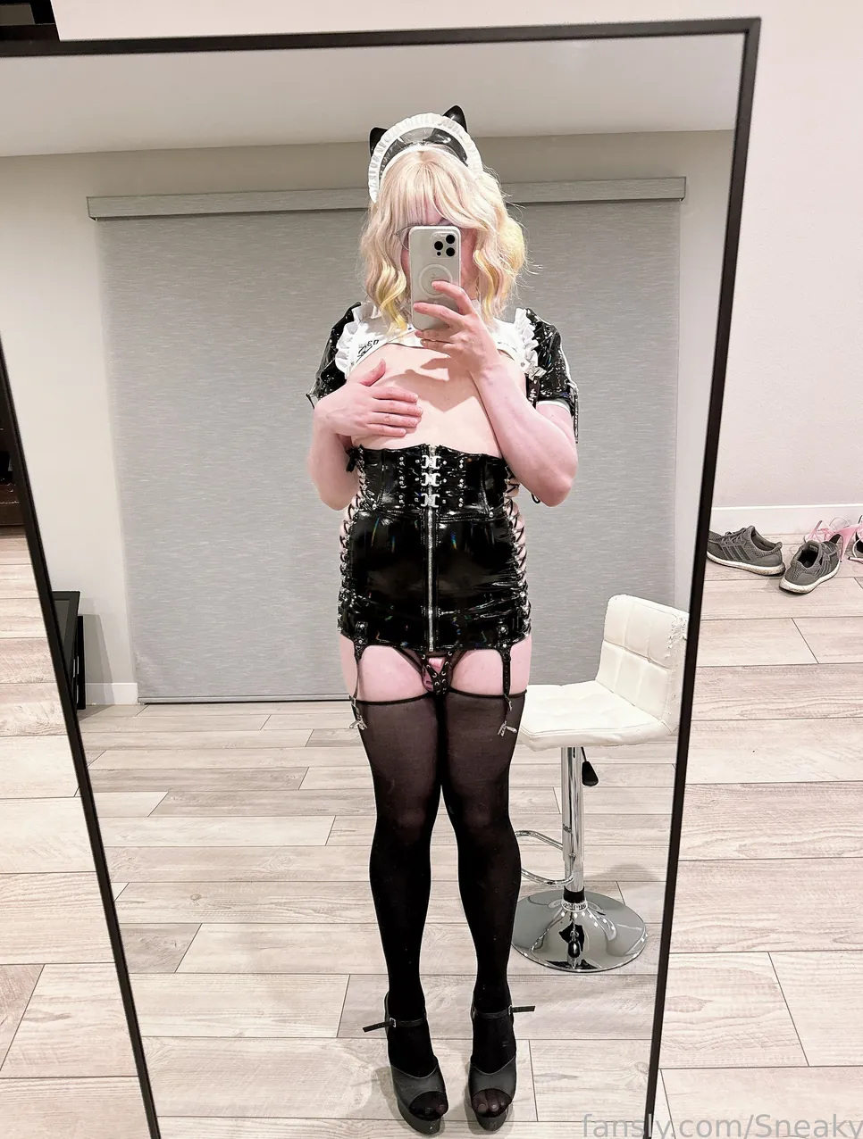 Sneaky camshow