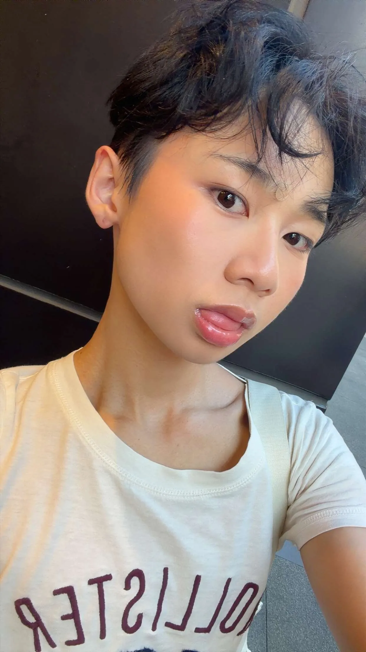 Tinglun Su camshow