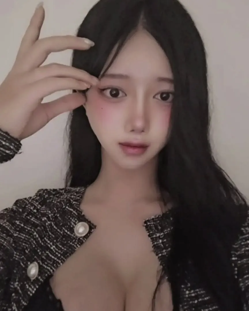 arinbeauty0812 camshow