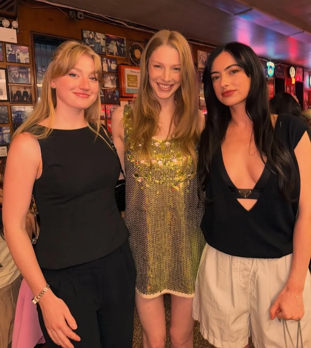 Hunter Schafer camshow