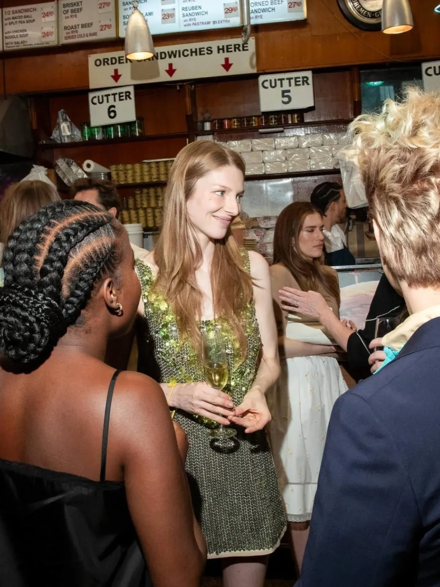 Hunter Schafer camshow