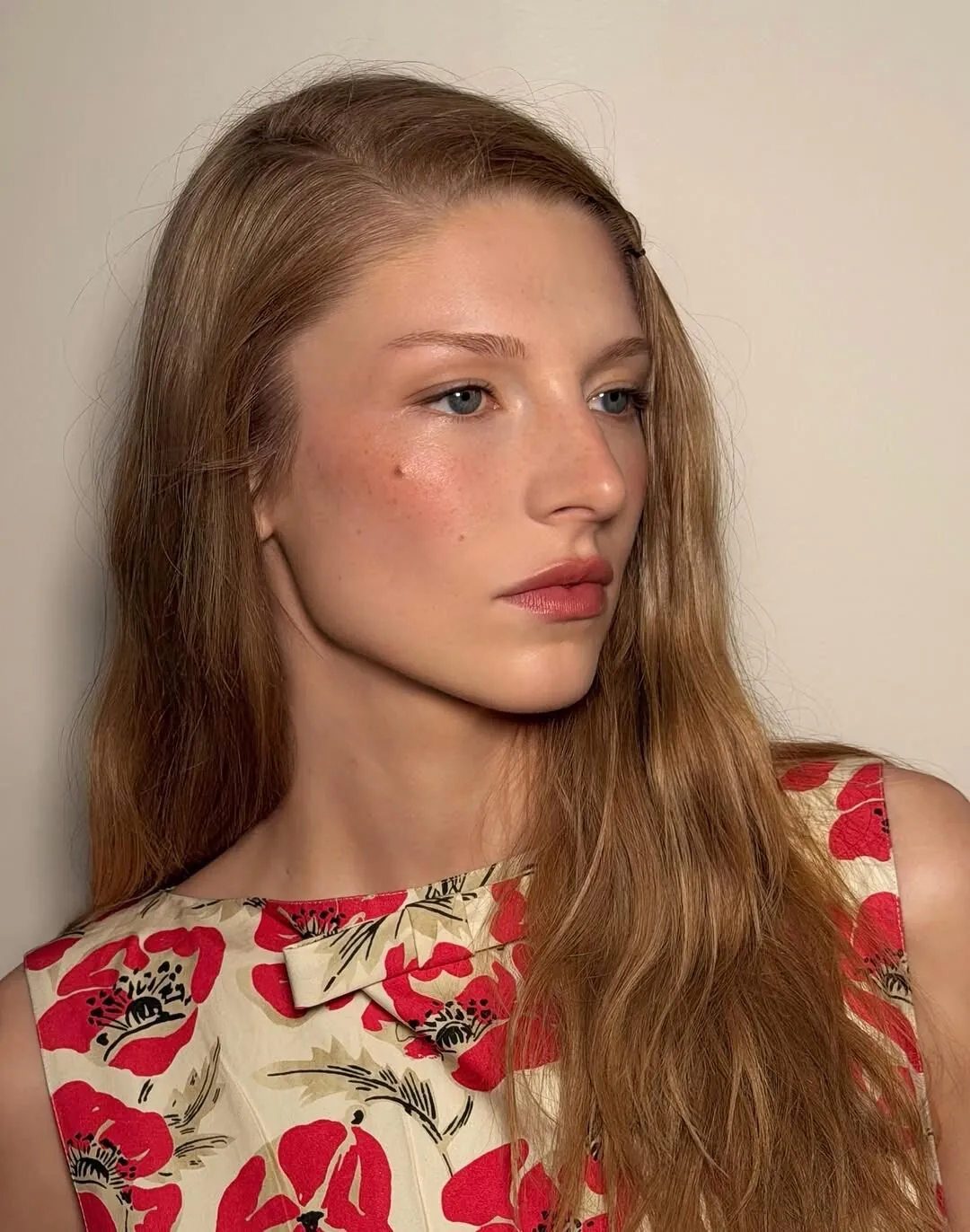Hunter Schafer — 3 new photos from her ts cam shows