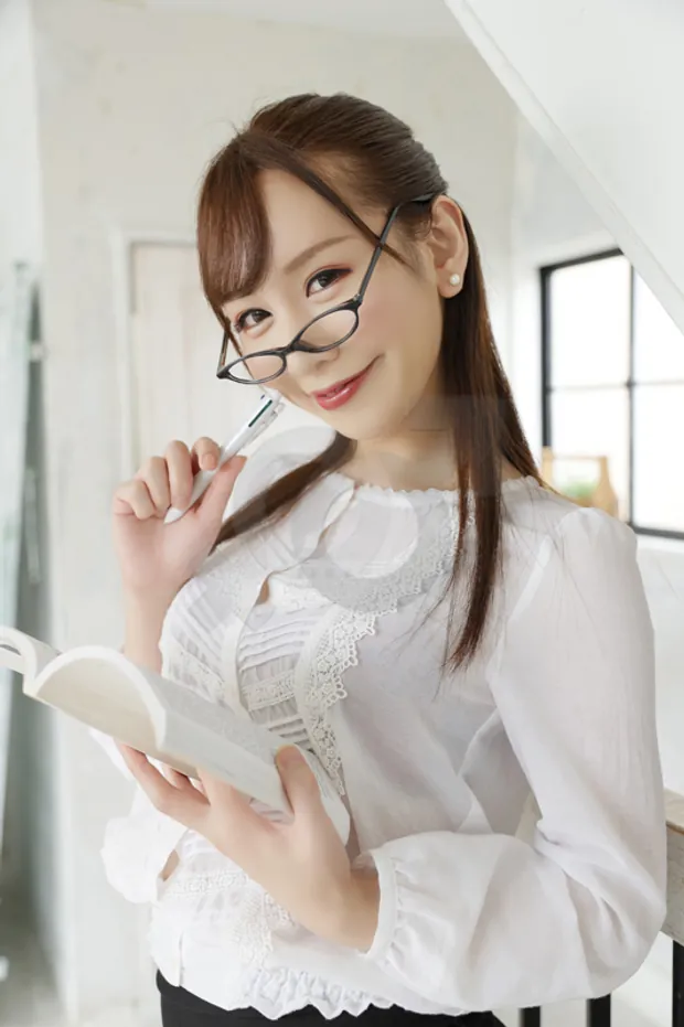 Serina Tachibana camshow