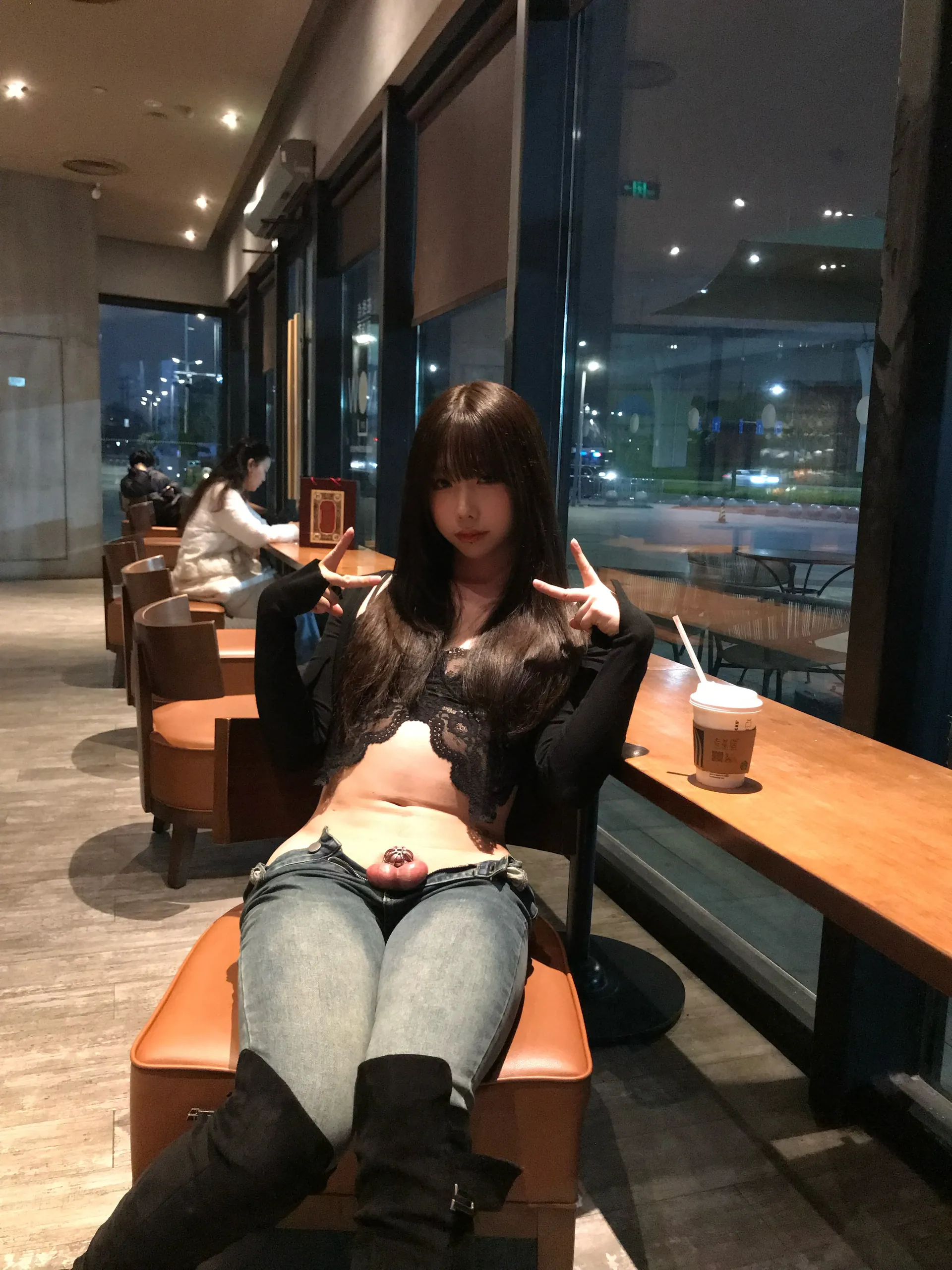 shiliuyelei camshow