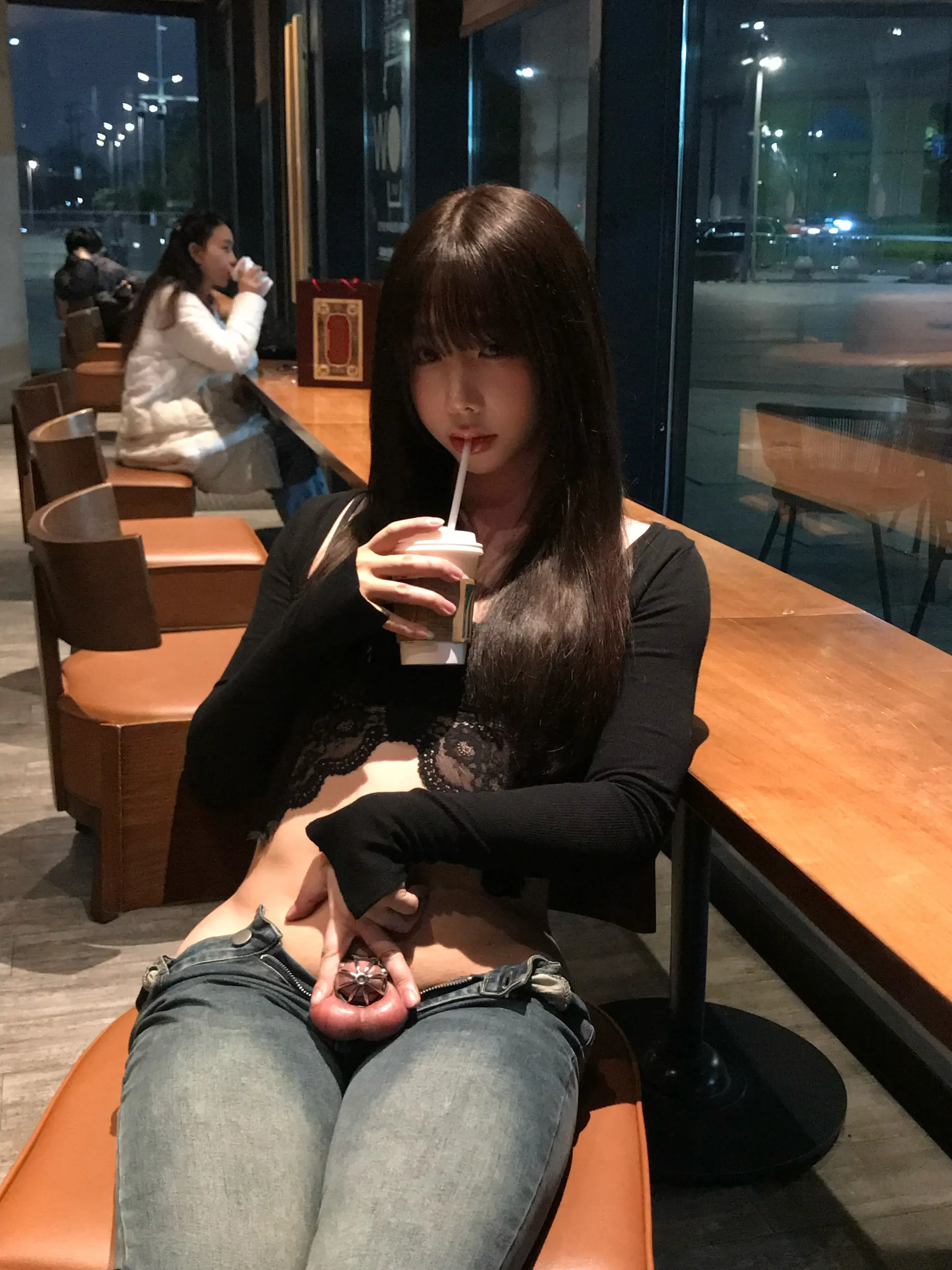 shiliuyelei camshow