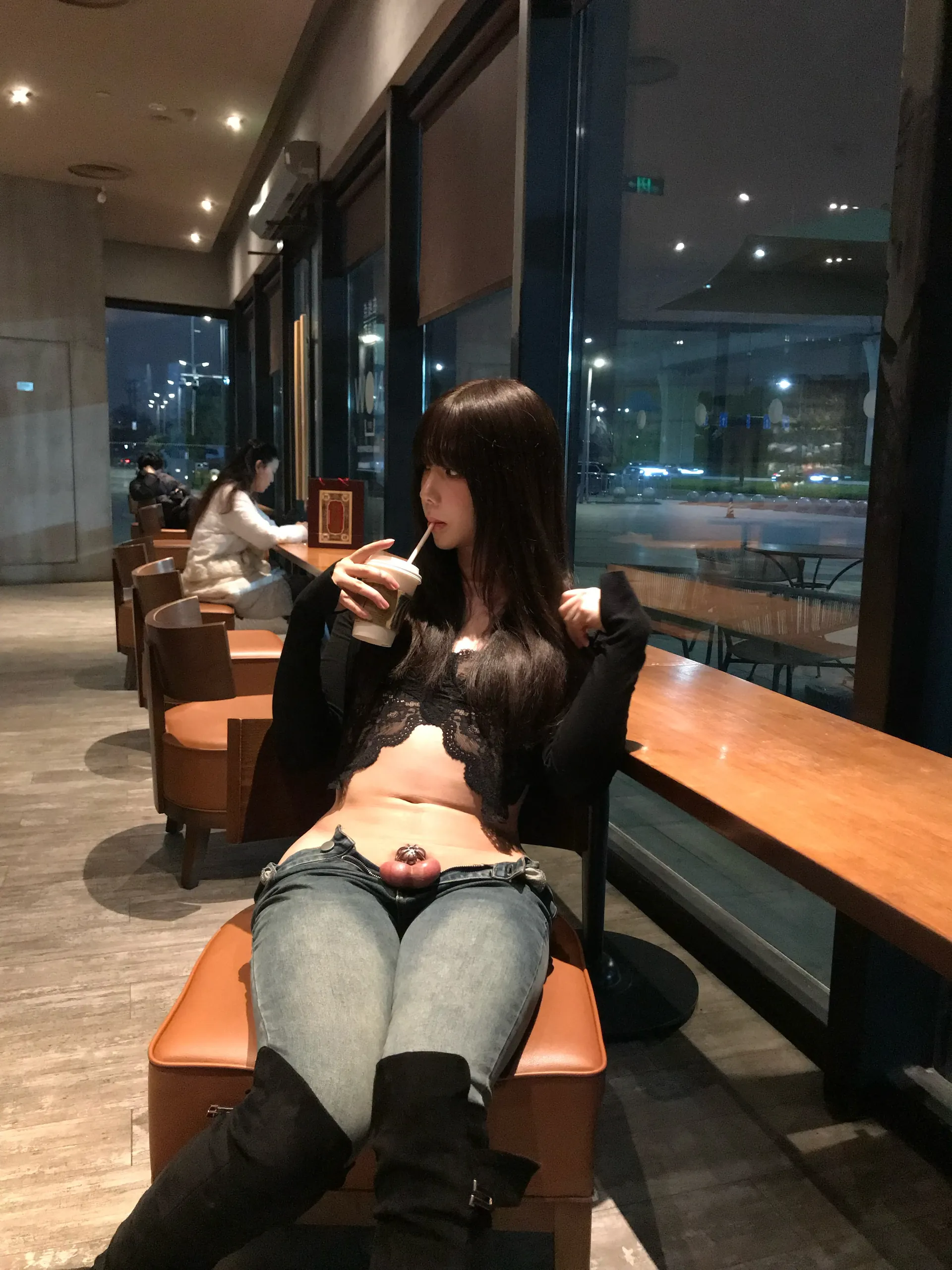 shiliuyelei camshow