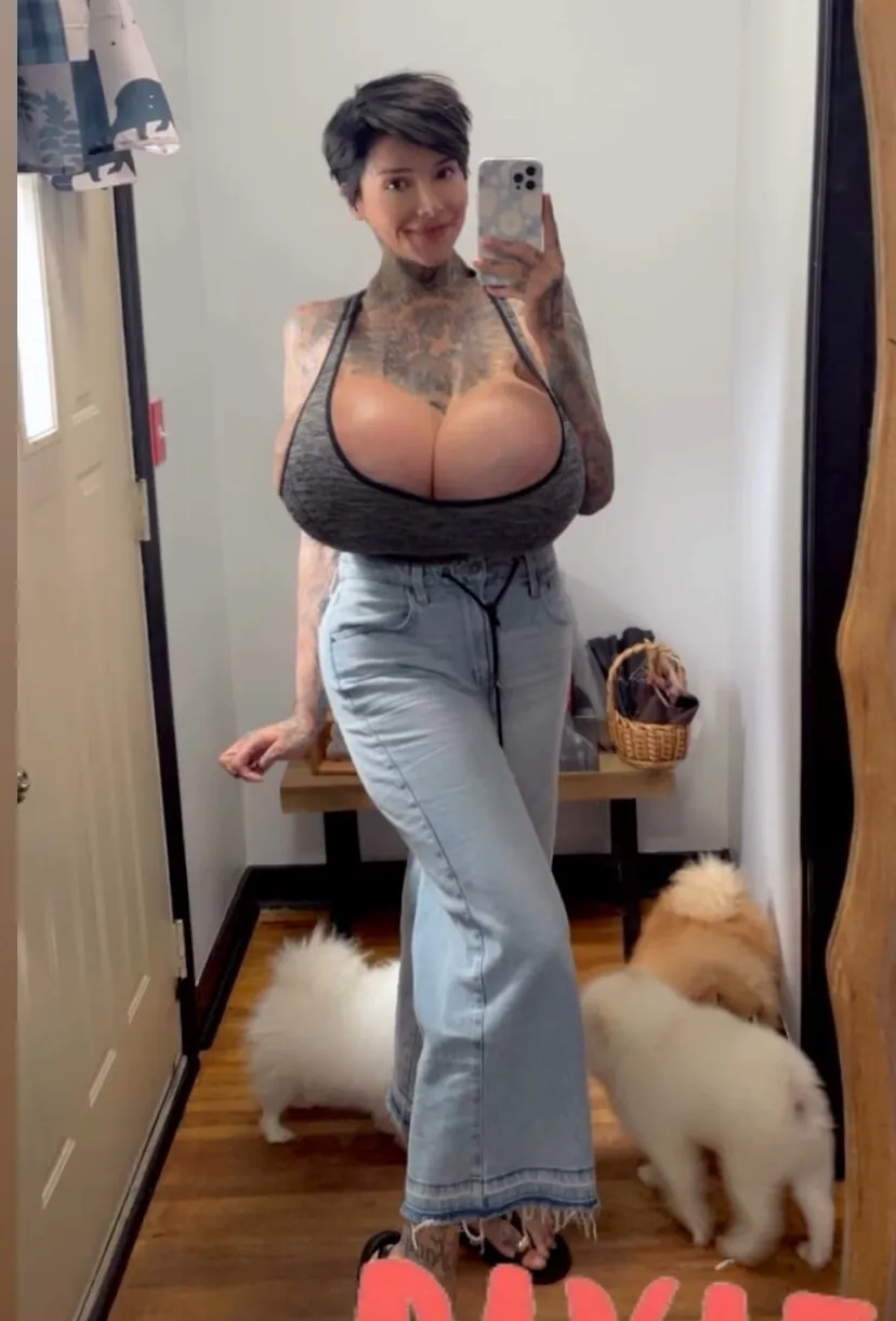 Sofia38nn — 1 new photo & trans leaks