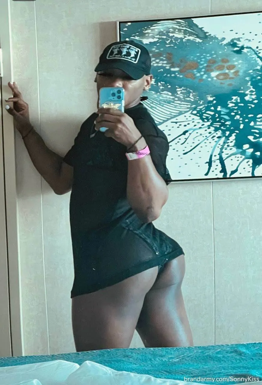 Sonny Kiss camshow