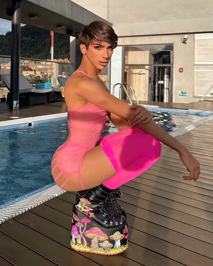 Alex Fox camshow