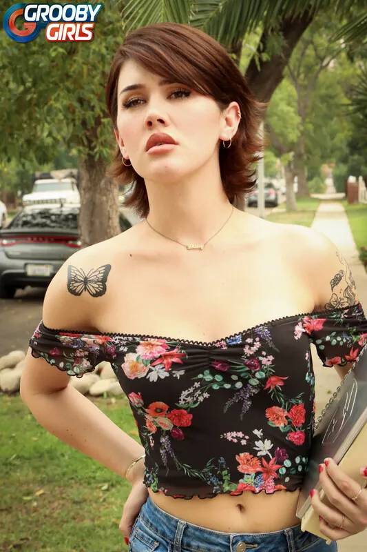Daisy Taylor — 40 new photos + 1 video & trans leaks