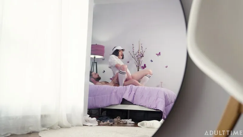 Femboyish camshow