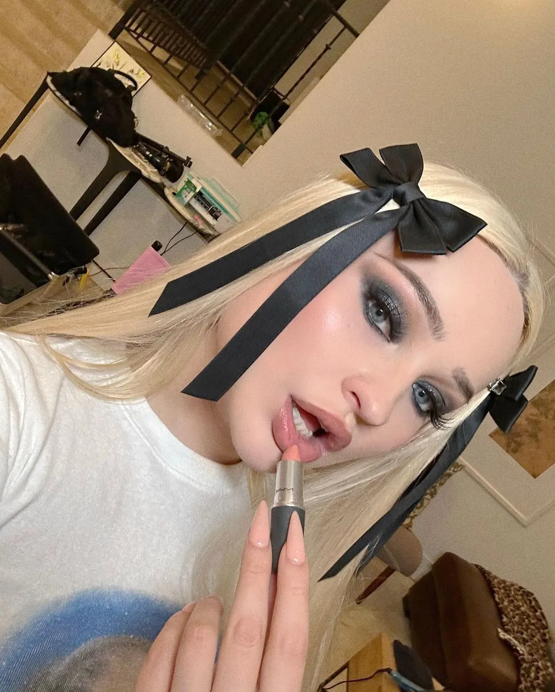 Kim Petras camshow