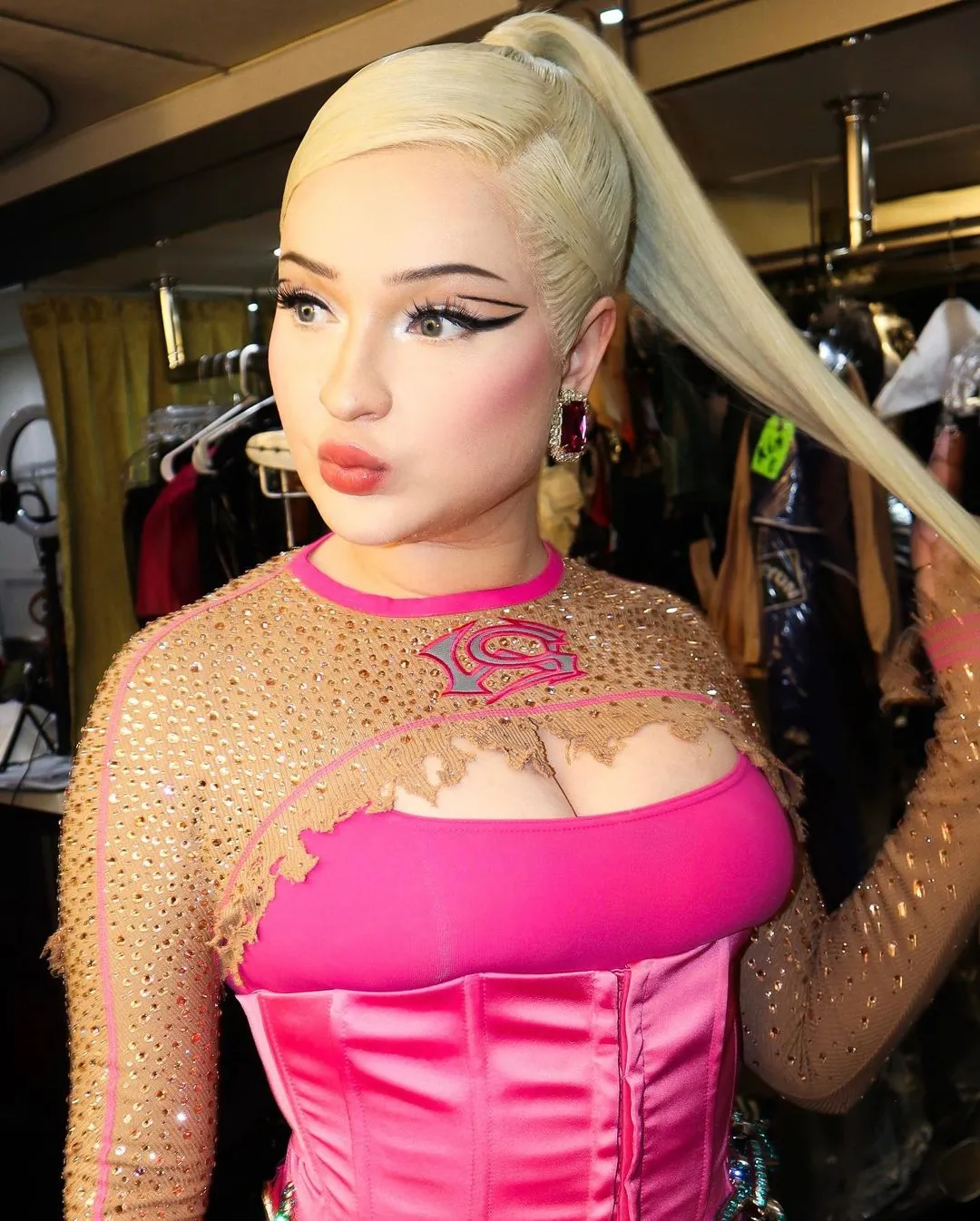 Kim Petras camshow