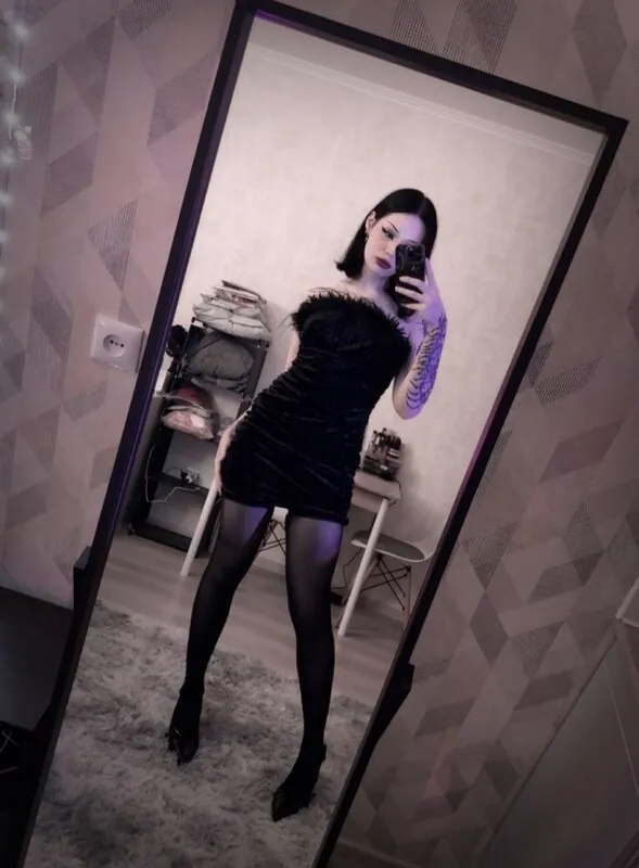 LisaGothi camshow