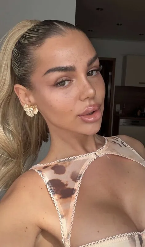 Milaneedls camshow