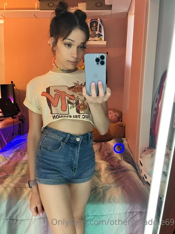 othergirladdie69 camshow
