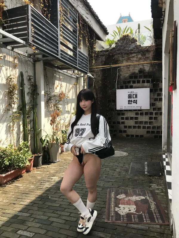shiliuyelei camshow