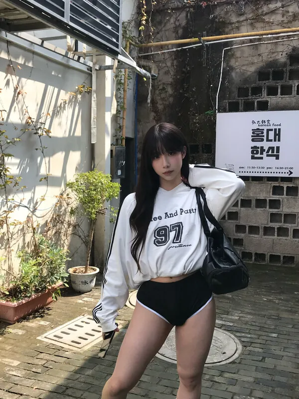shiliuyelei camshow