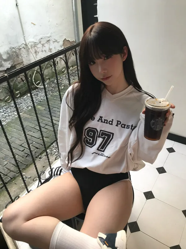 shiliuyelei camshow