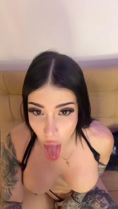 Sophie_Starx camshow