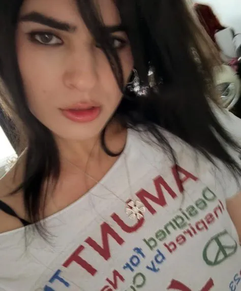 underscores camshow