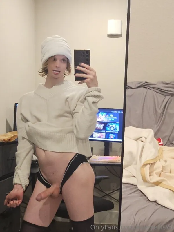 Avery Ellis camshow