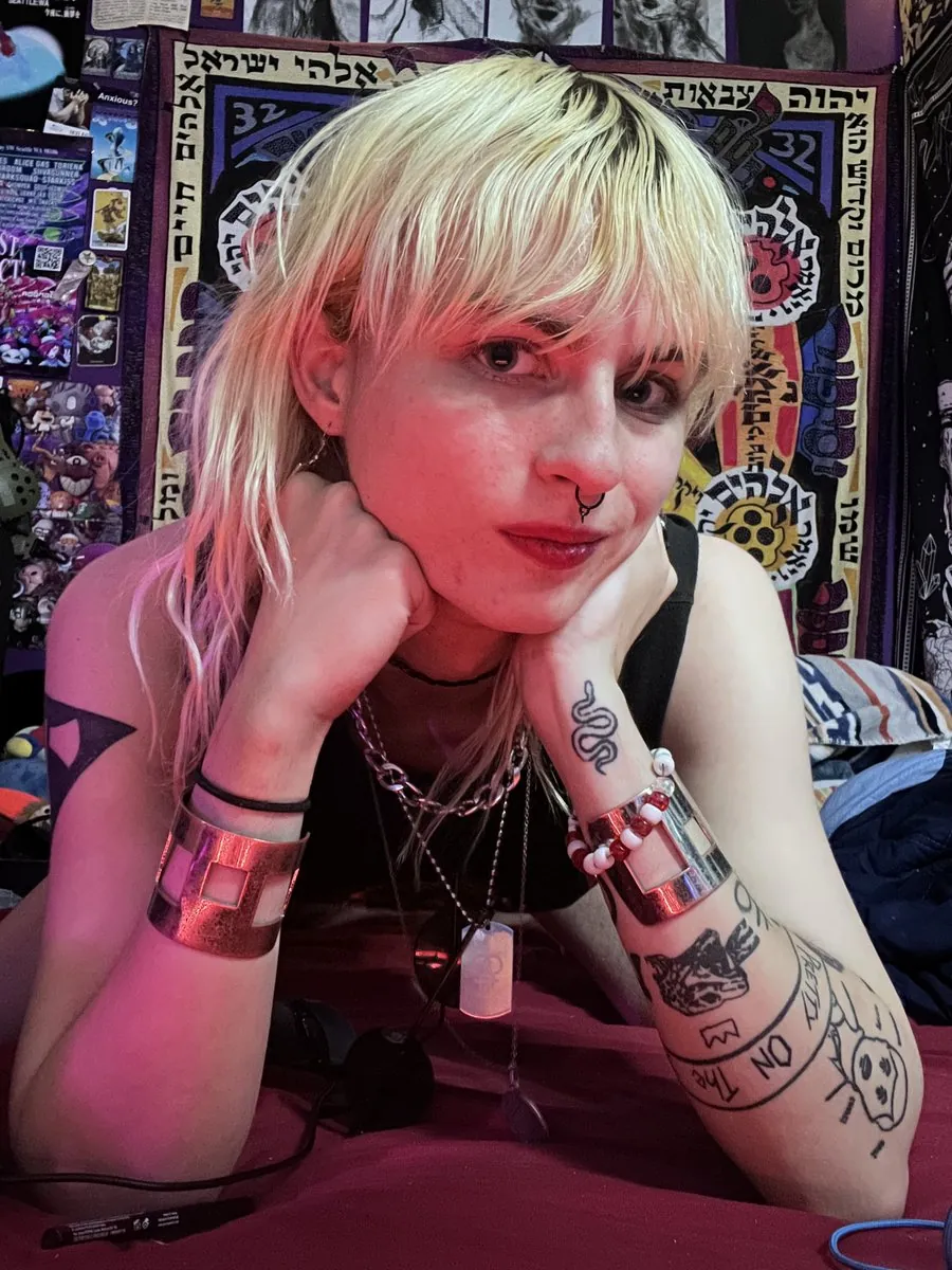LiquidThot camshow