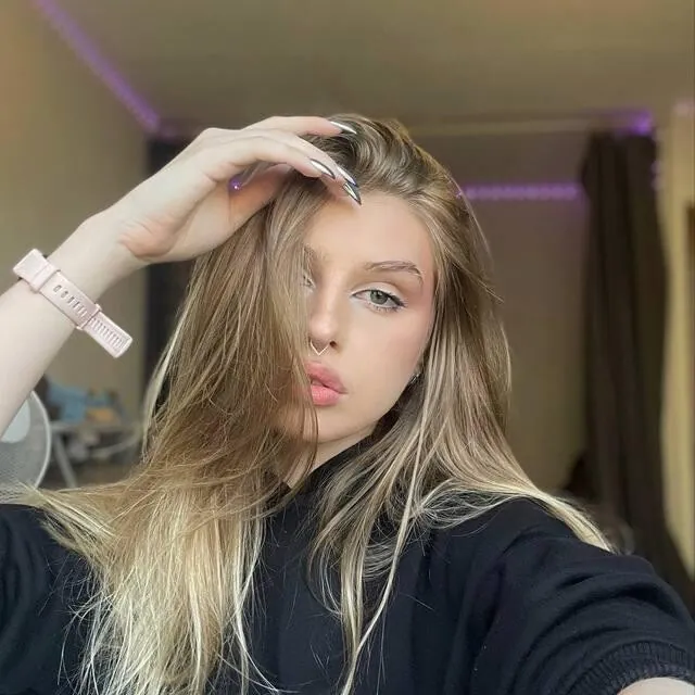 Aliceparis69 camshow