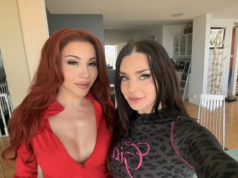 Ariel Demure camshow