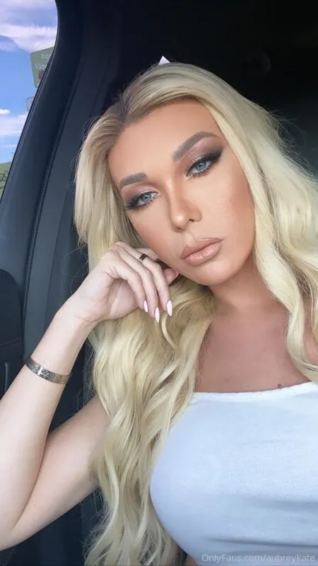 Aubrey Kate camshow