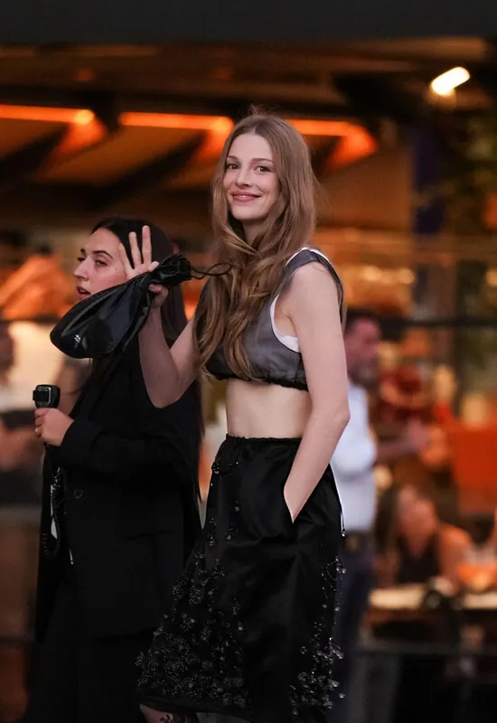 Hunter Schafer camshow