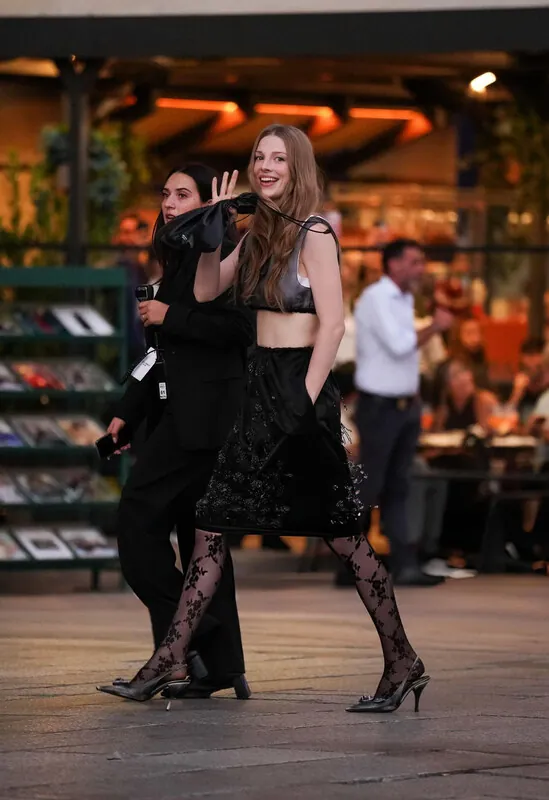 Hunter Schafer camshow