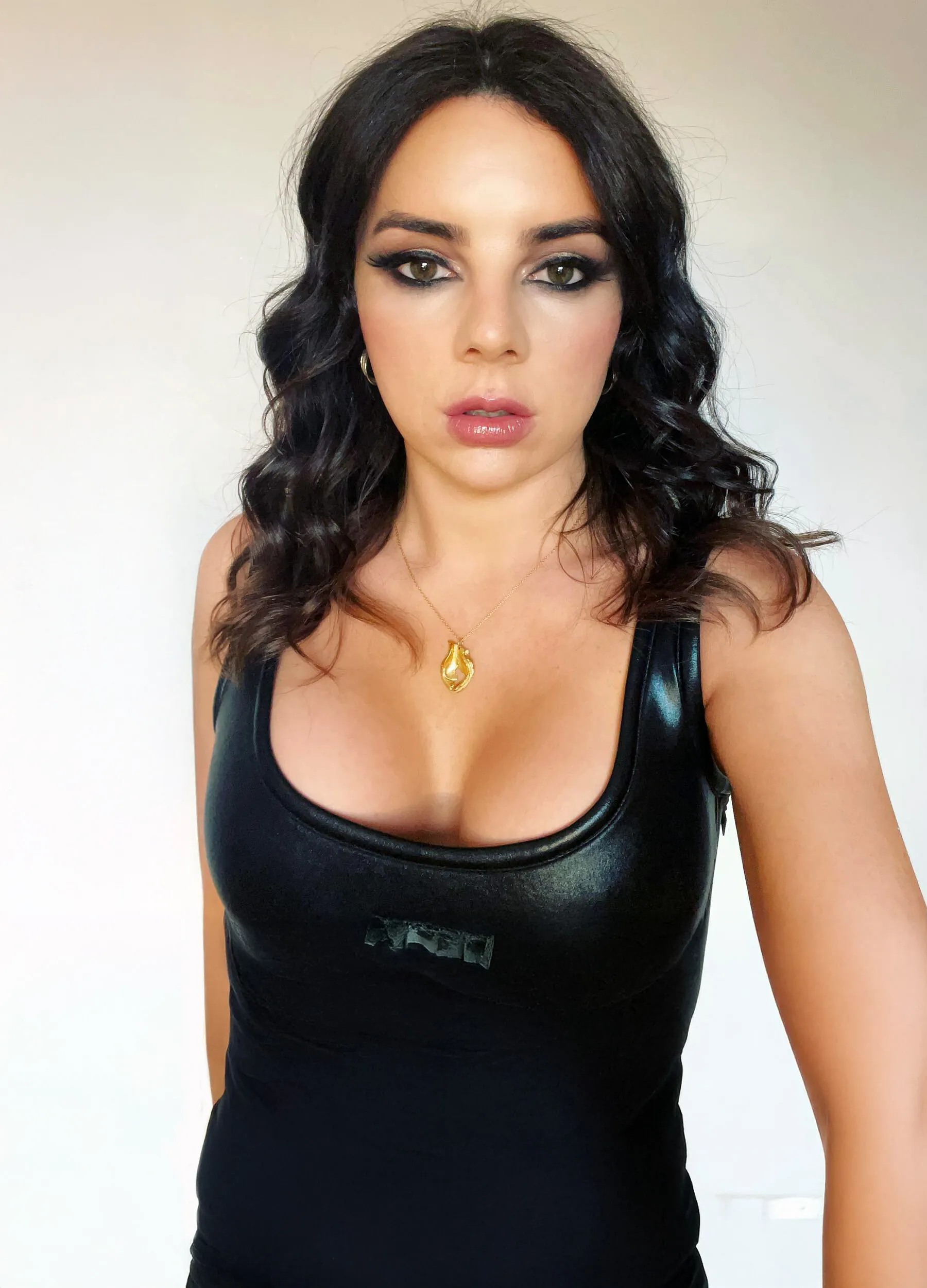 Shon Faye camshow
