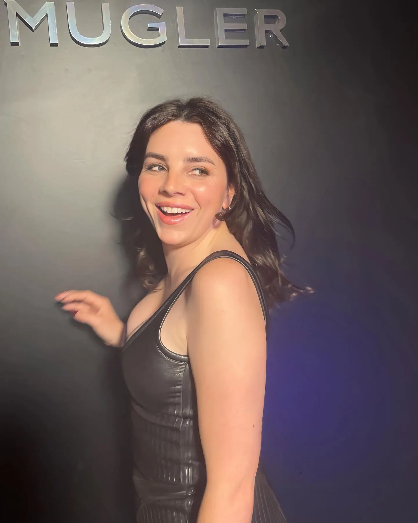 Shon Faye camshow
