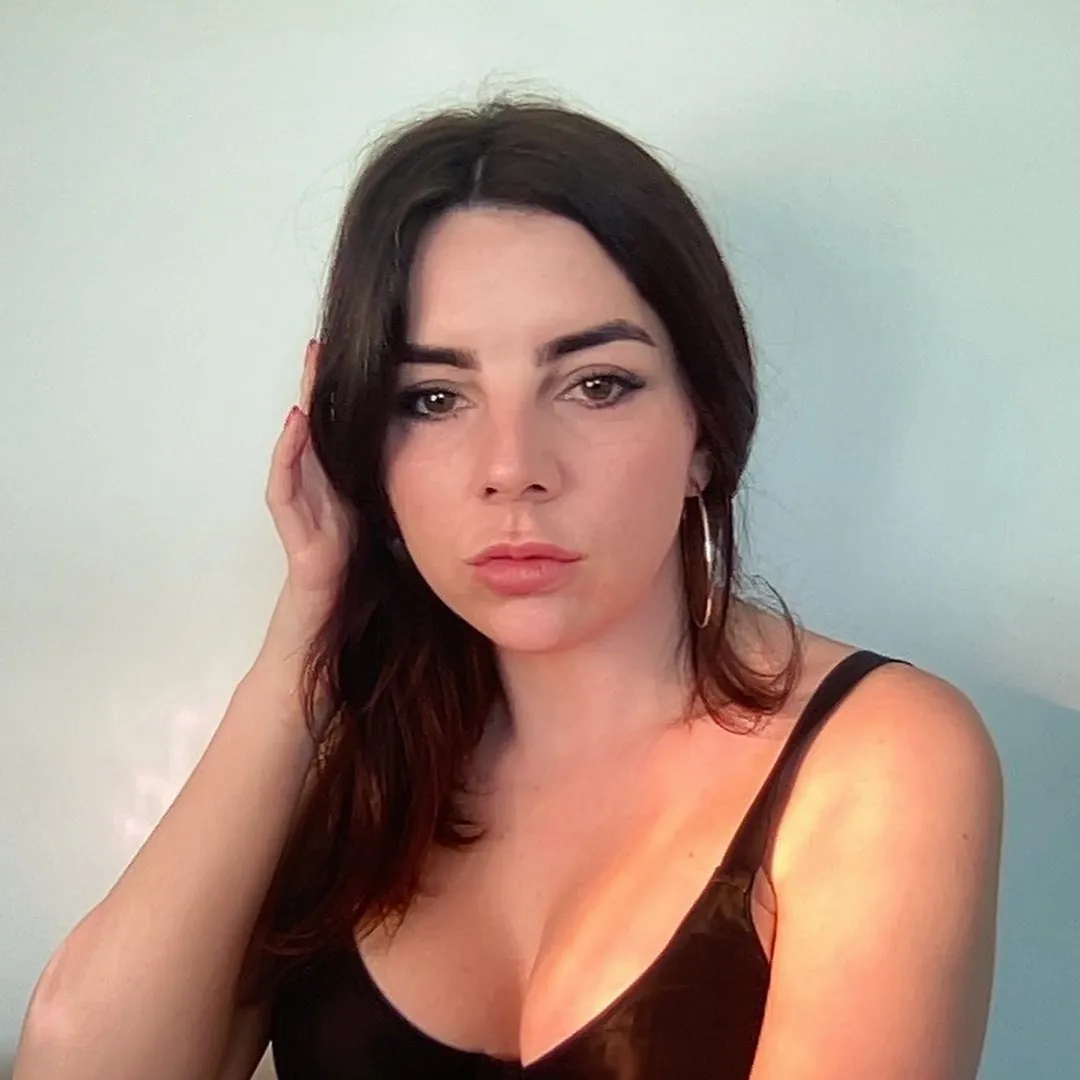 Shon Faye camshow