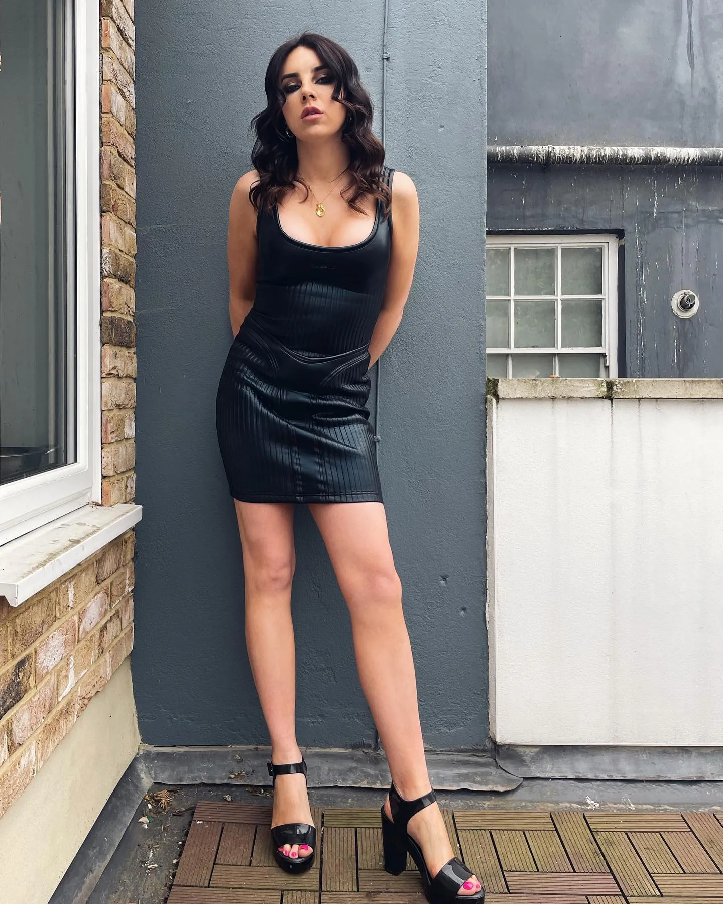 Shon Faye camshow