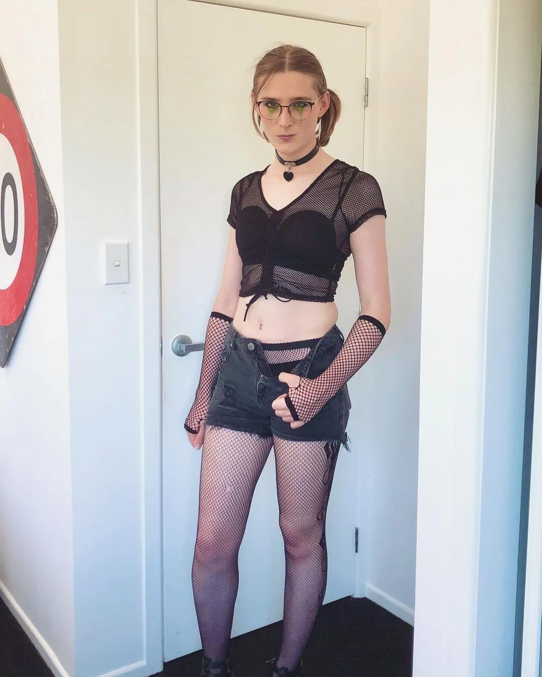 Alice in Wonder1and camshow
