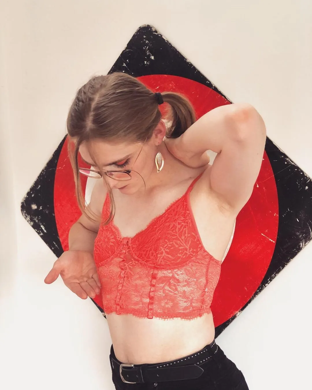 Alice in Wonder1and camshow