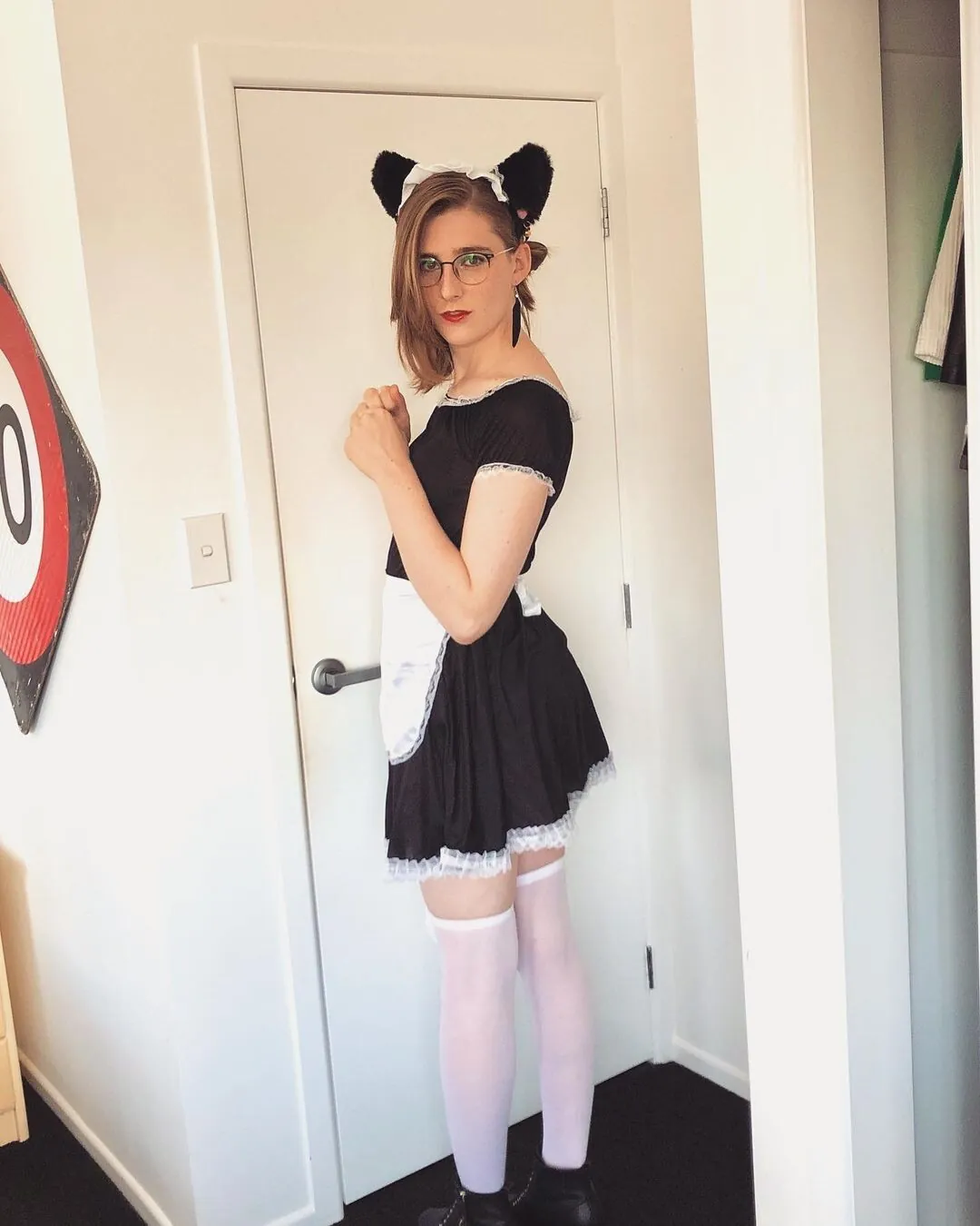Alice in Wonder1and camshow