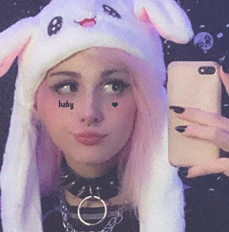 Evie Angel camshow